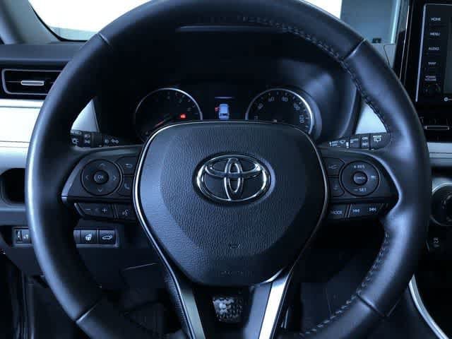 Thumbnail: 2020 Toyota RAV4 - 23