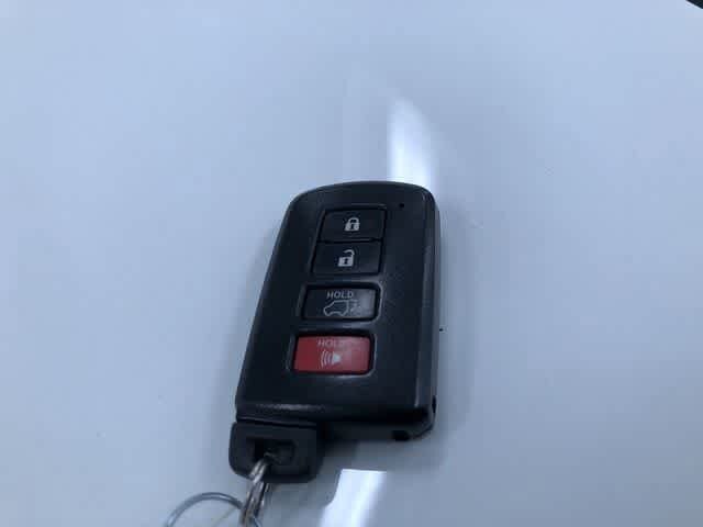 Thumbnail: 2016 Toyota RAV4 - 32