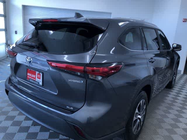 Thumbnail: 2023 Toyota Highlander - 35