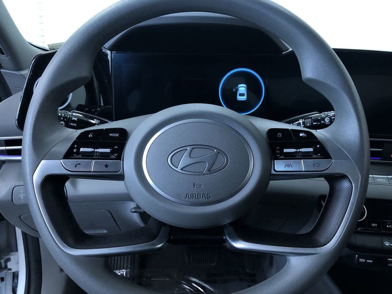 2024 Hyundai Elantra SEL 24