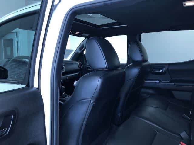 Thumbnail: 2022 Toyota Tacoma - 13