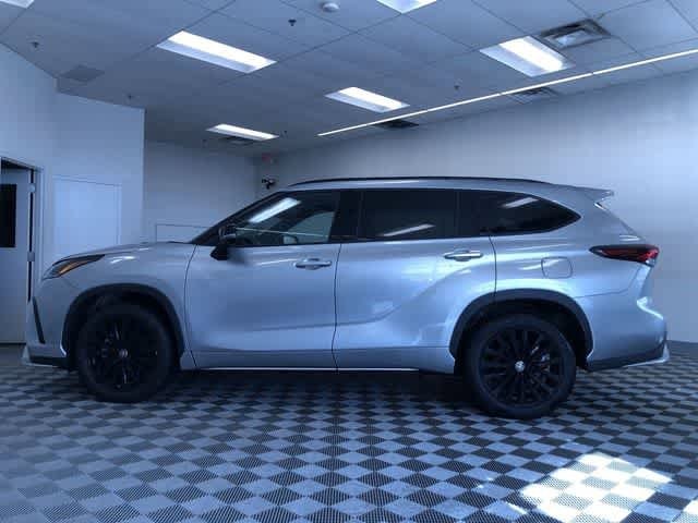 Thumbnail: 2025 Toyota Highlander - 11