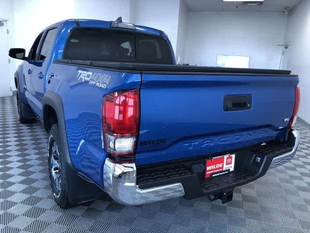 Thumbnail: 2017 Toyota Tacoma - 4
