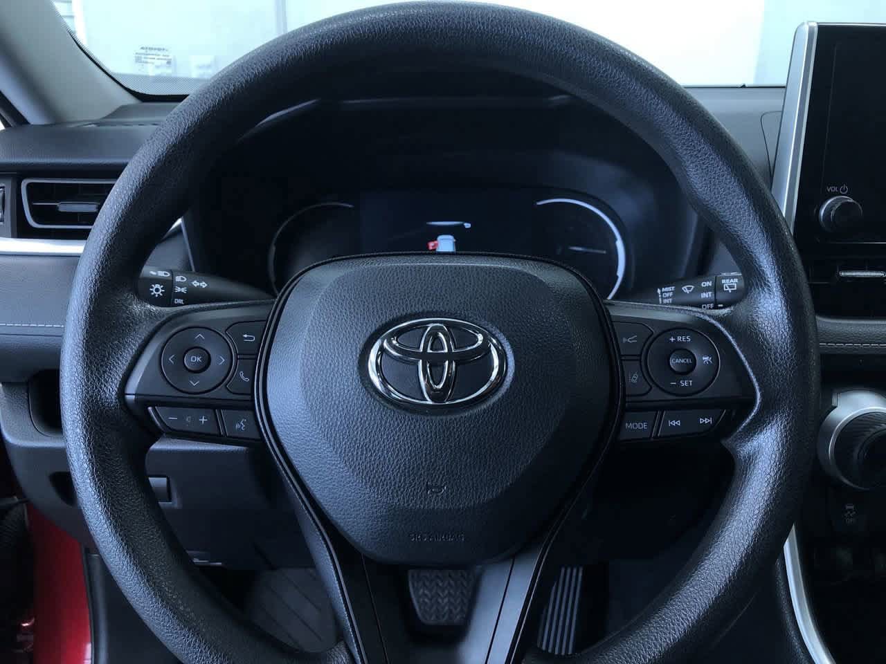 2024 Toyota RAV4 LE 24