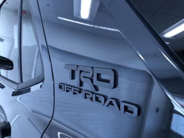 Thumbnail: 2025 Toyota 4Runner - 15