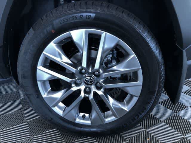 Thumbnail: 2025 Toyota RAV4 - 16