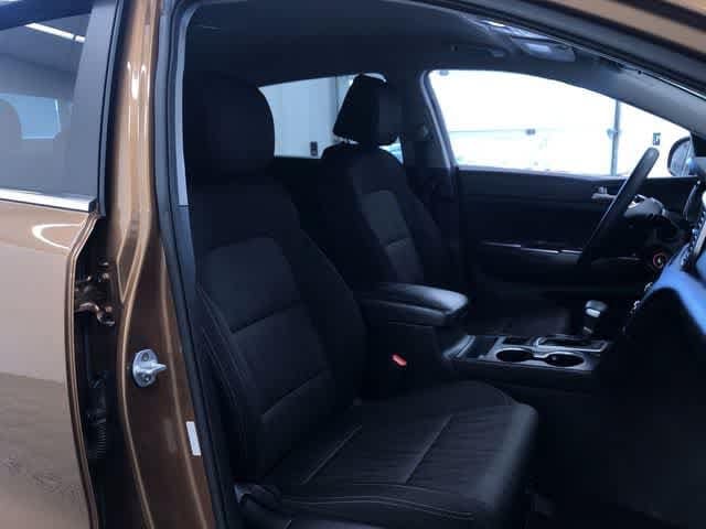 Thumbnail: 2020 Kia Sportage - 23