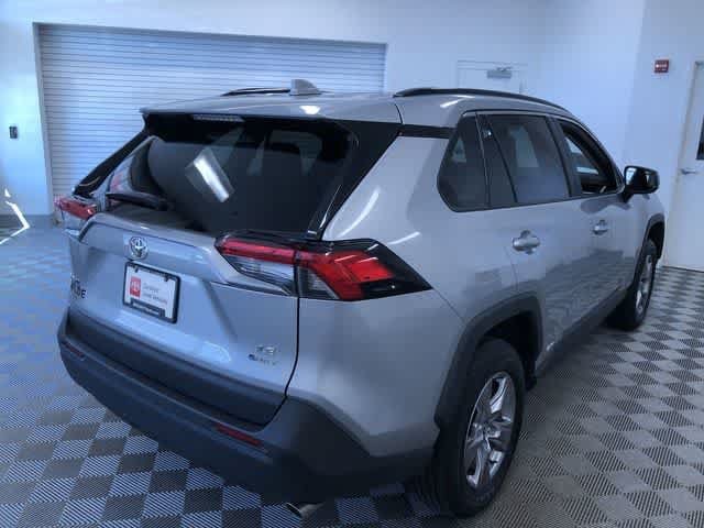 2025 Toyota RAV4 LE - Photo 34