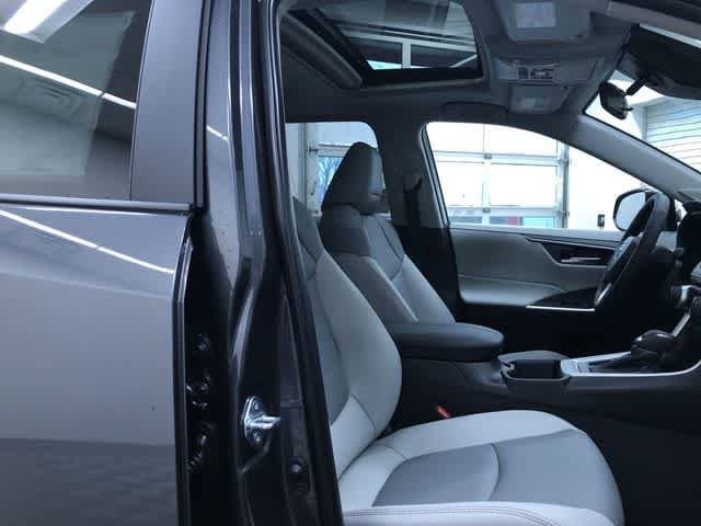 Thumbnail: 2025 Toyota RAV4 - 22