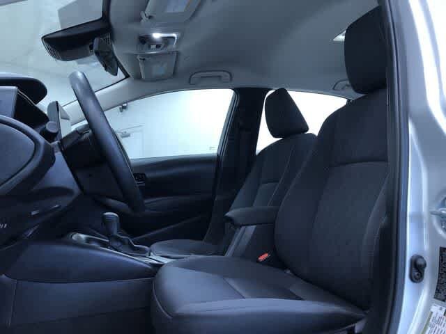2025 Toyota Corolla LE - Photo 16