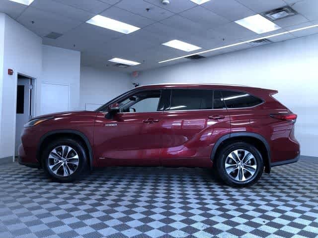 Thumbnail: 2021 Toyota Highlander - 12