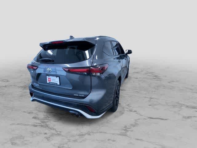 Thumbnail: 2025 Toyota Highlander - 9