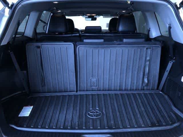 Thumbnail: 2019 Toyota Highlander - 14