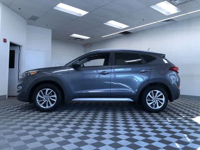 2017 Hyundai Tucson SE Sport photo 2