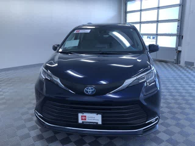 Thumbnail: 2021 Toyota Sienna - 14