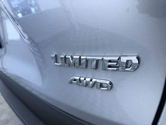 Thumbnail: 2022 Toyota RAV4 - 15