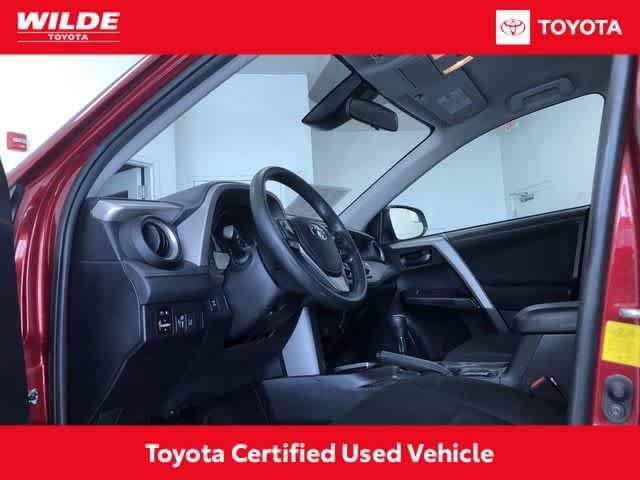 Thumbnail: 2018 Toyota RAV4 - 2