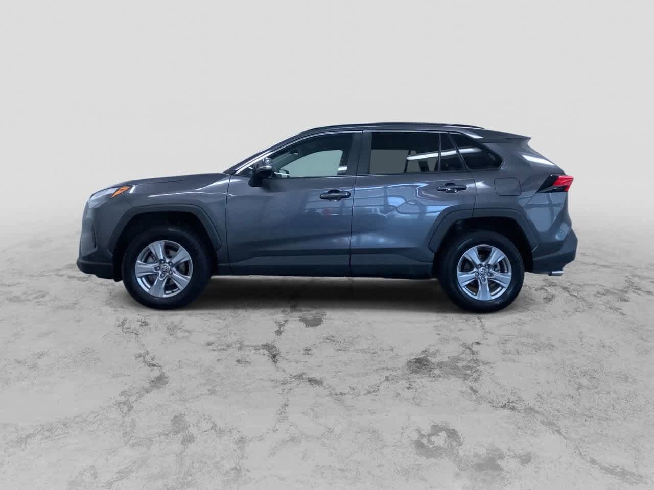 2024 Toyota RAV4 XLE 6