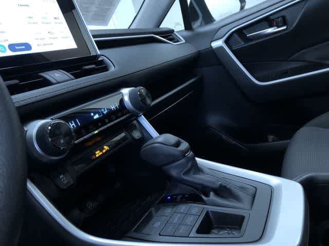 Thumbnail: 2025 Toyota RAV4 - 29