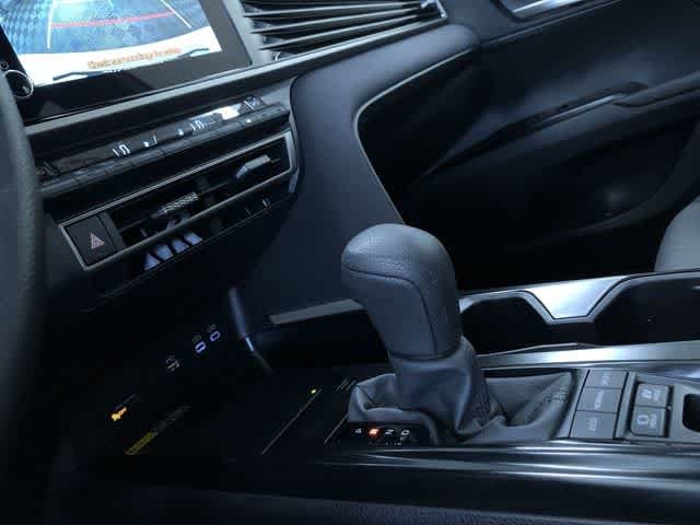 2026 Toyota Camry LE - Photo 28