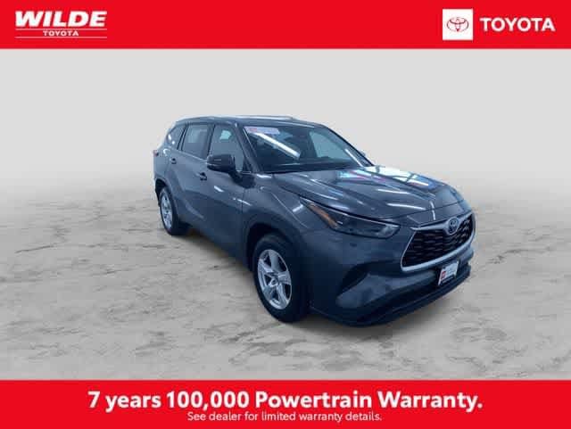 Thumbnail: 2023 Toyota Highlander - 3