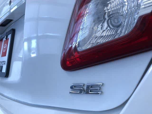 Thumbnail: 2011 Toyota Camry - 8