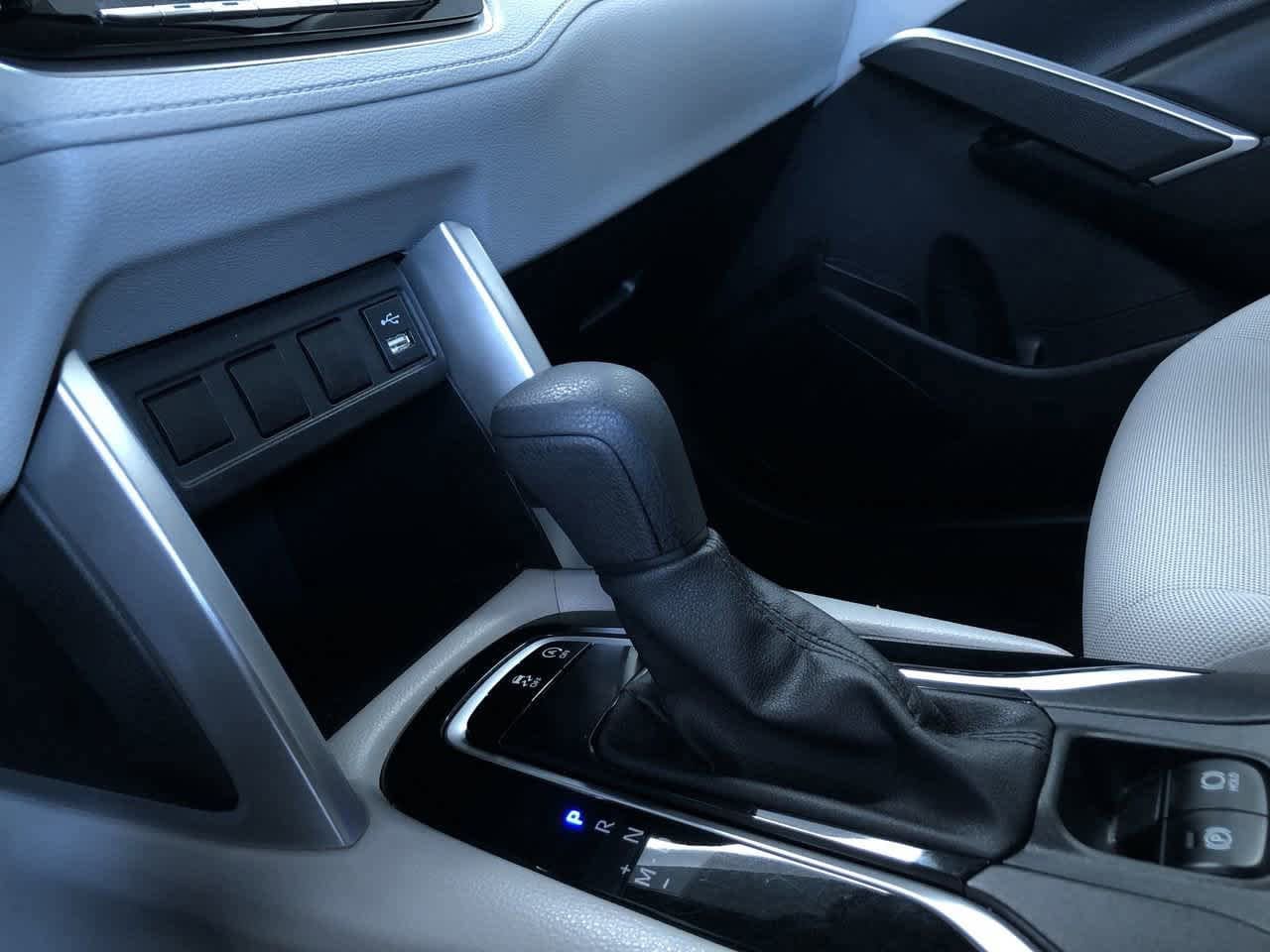 2022 Toyota Corolla Cross L 31