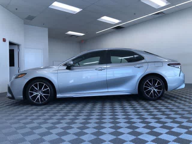 Thumbnail: 2024 Toyota Camry - 12