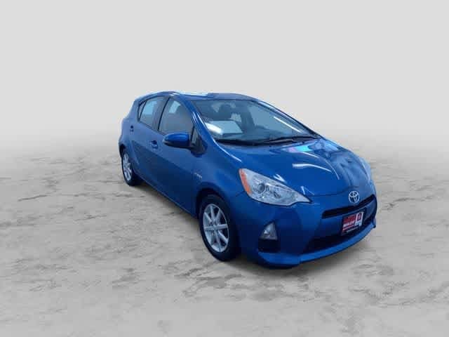 Thumbnail: 2012 Toyota Prius c - 3