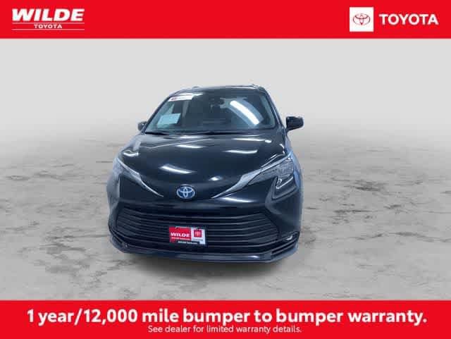 Thumbnail: 2025 Toyota Sienna - 4