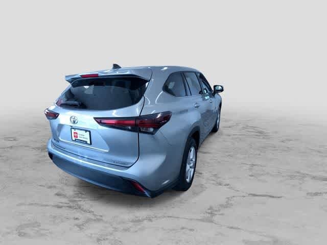 Thumbnail: 2024 Toyota Highlander - 10