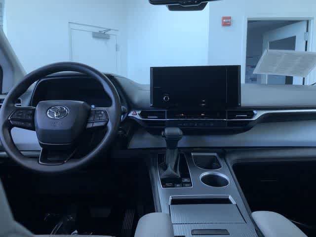 Thumbnail: 2026 Toyota Sienna - 16