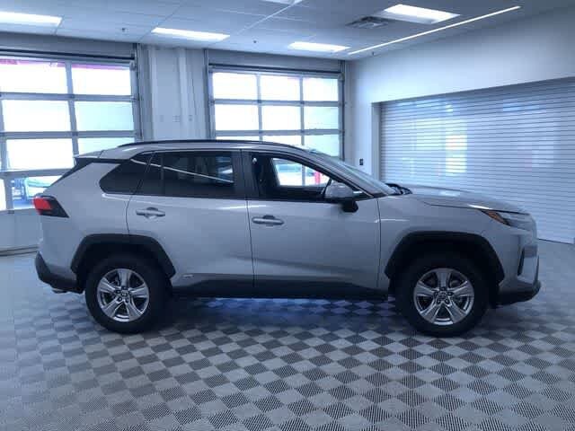 Thumbnail: 2025 Toyota RAV4 - 34