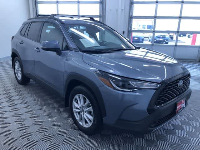 Thumbnail: 2022 Toyota Corolla Cross - 37