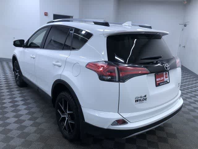 Thumbnail: 2018 Toyota RAV4 - 12