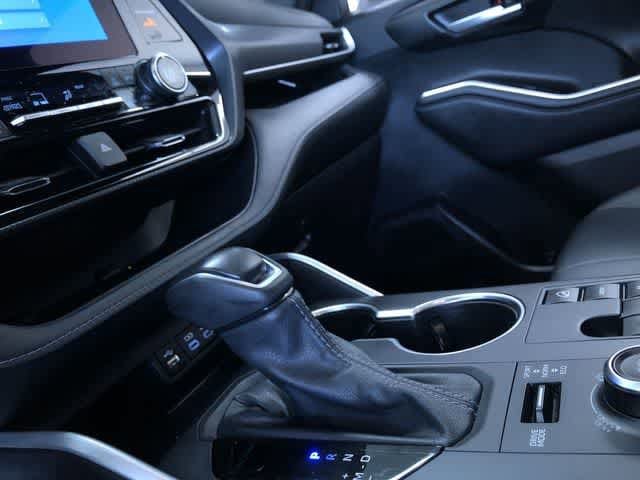 Thumbnail: 2025 Toyota Highlander - 29