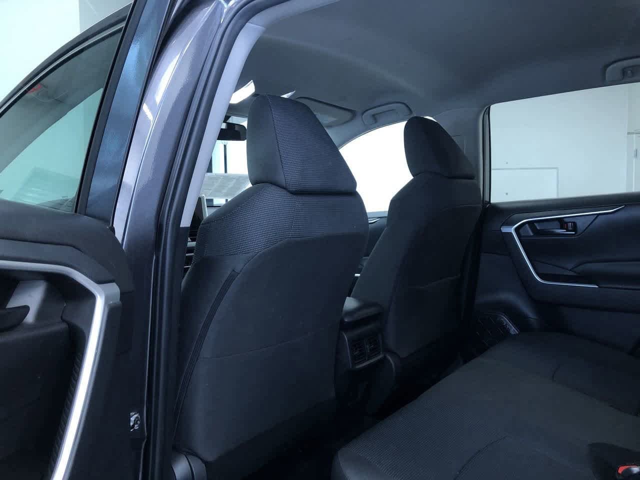 2024 Toyota RAV4 LE 19