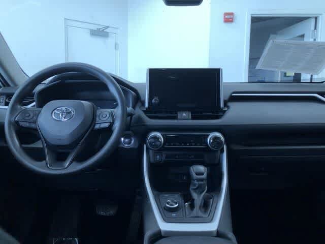 Thumbnail: 2025 Toyota RAV4 - 17