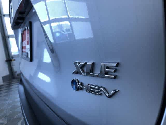 Thumbnail: 2025 Toyota RAV4 - 15