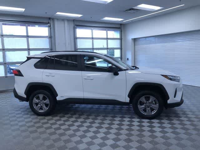 Thumbnail: 2025 Toyota RAV4 - 32