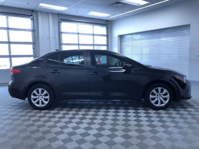 Thumbnail: 2022 Toyota Corolla - 33