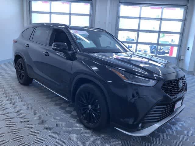 Thumbnail: 2025 Toyota Highlander - 36