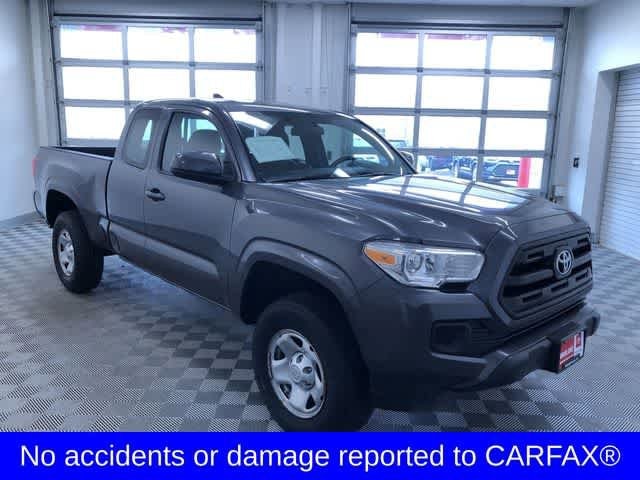 Thumbnail: 2017 Toyota Tacoma - 8