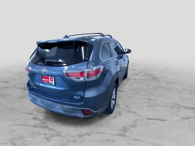 Thumbnail: 2015 Toyota Highlander - 10