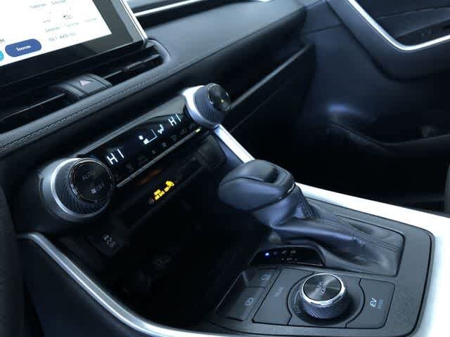 Thumbnail: 2025 Toyota RAV4 - 31