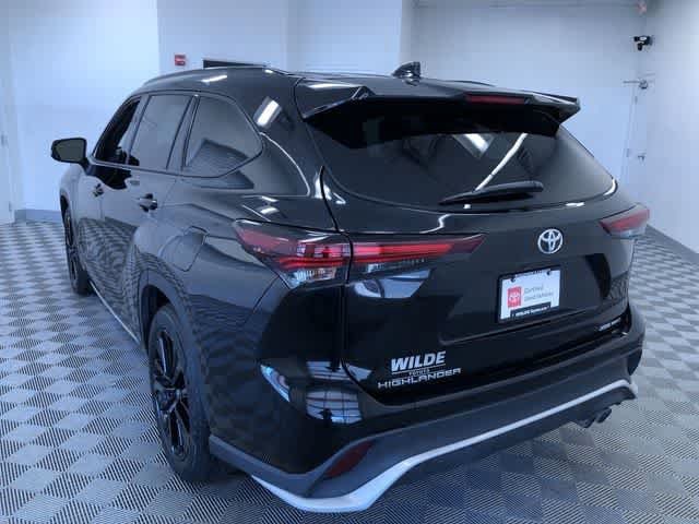 Thumbnail: 2025 Toyota Highlander - 12