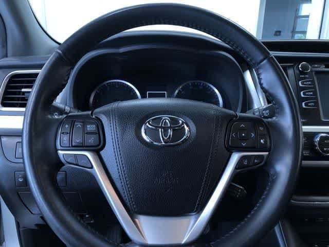 Thumbnail: 2019 Toyota Highlander - 33