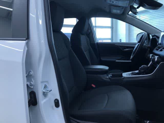 Thumbnail: 2024 Toyota RAV4 - 21