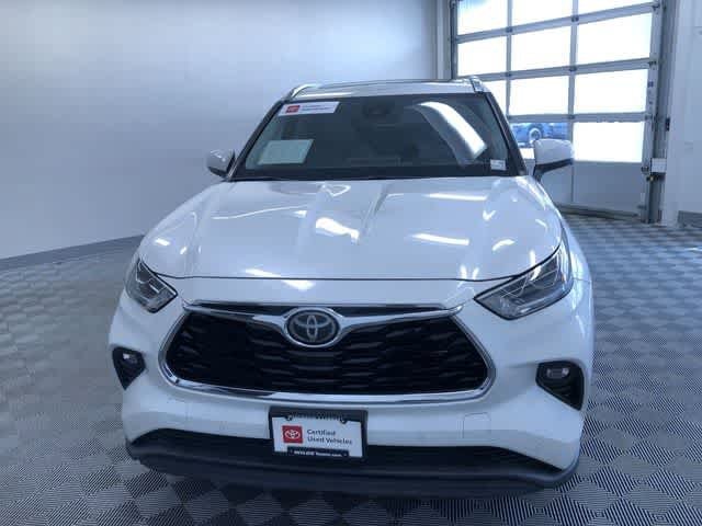 Thumbnail: 2021 Toyota Highlander - 14