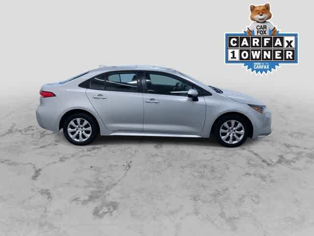 2024 Toyota Corolla LE photo 2